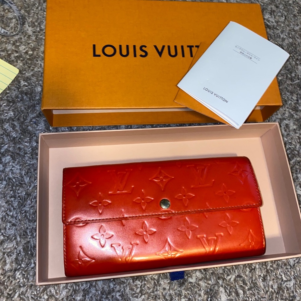 Authentic Lv - image 2